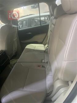 تۆیۆتا لاند کروزەر